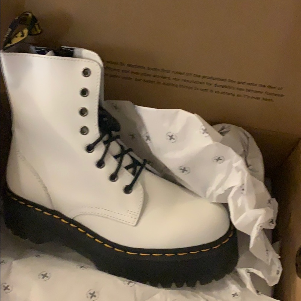 Dr. Martens Jadon Platform boots LAST 2 DAYS - Picture 9 of 10